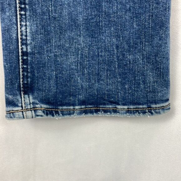 Silver Jeans. Avery Slim Bootcut. Size W 26. Inseam 32. - Picture 6 of 13